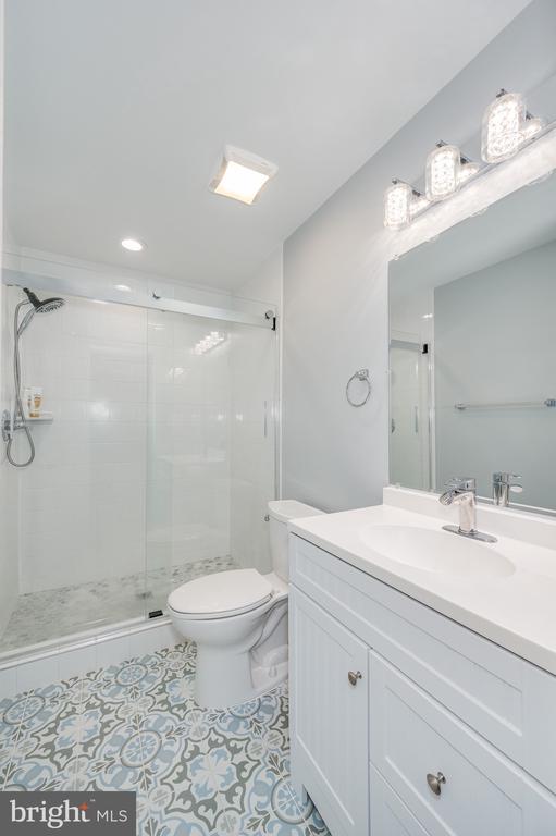 123 Lattice Dr