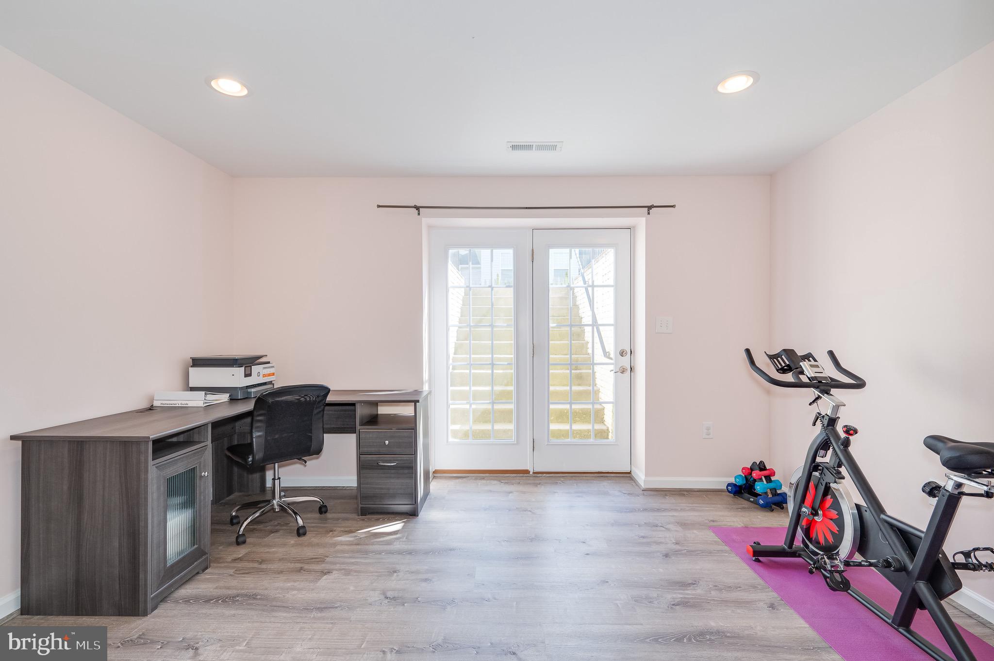 123 Lattice Dr