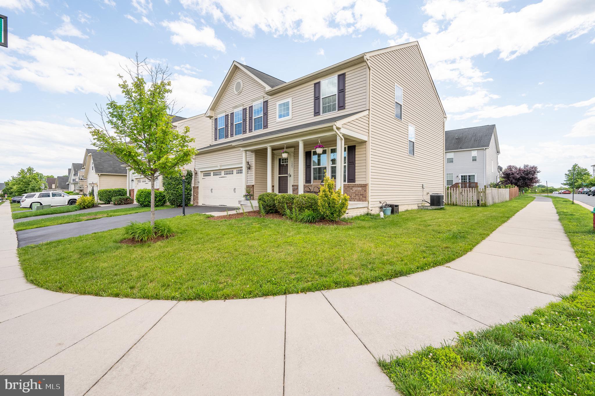 123 Lattice Dr