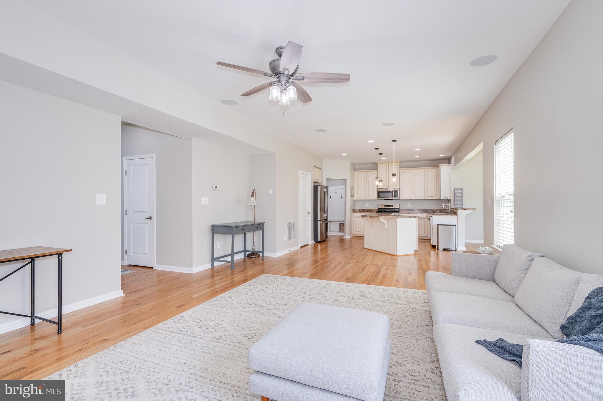 123 Lattice Dr