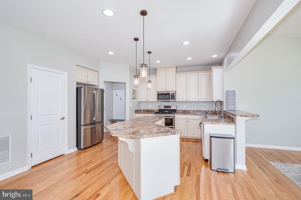 123 Lattice Dr