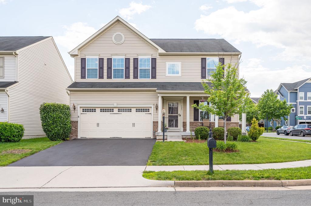 123 Lattice Dr