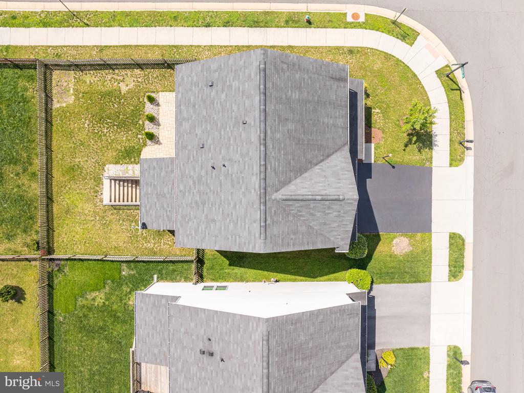 123 Lattice Dr