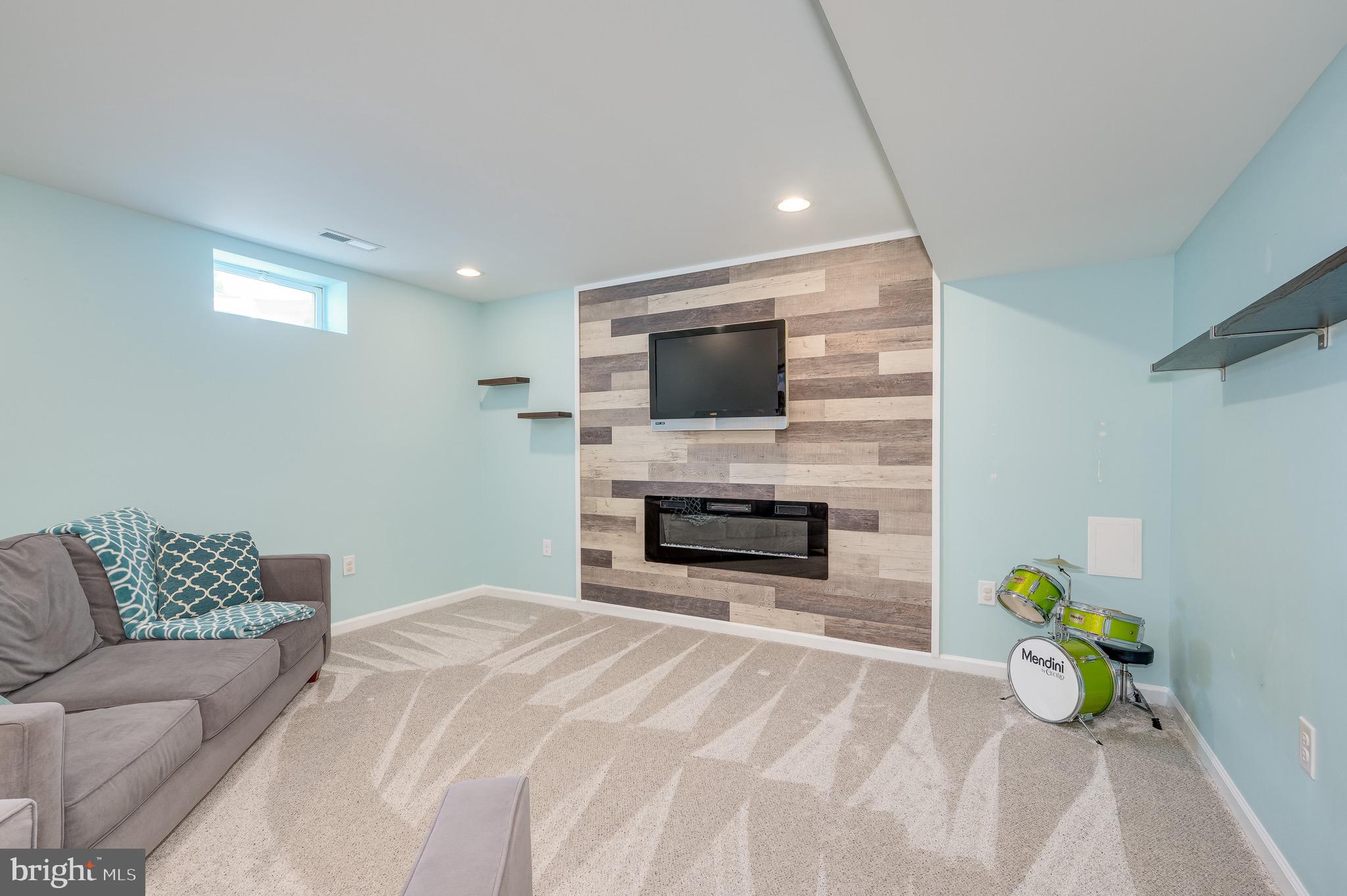 123 Lattice Dr
