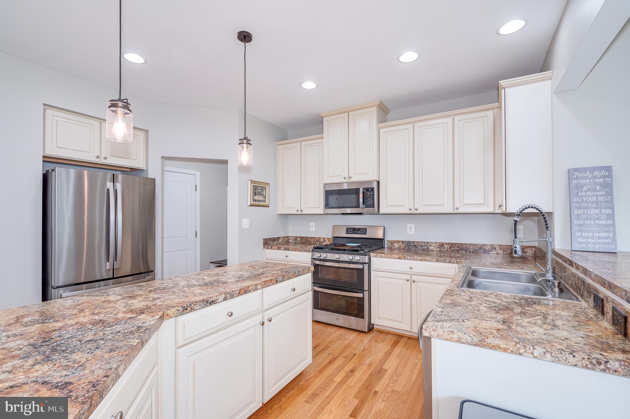 123 Lattice Dr