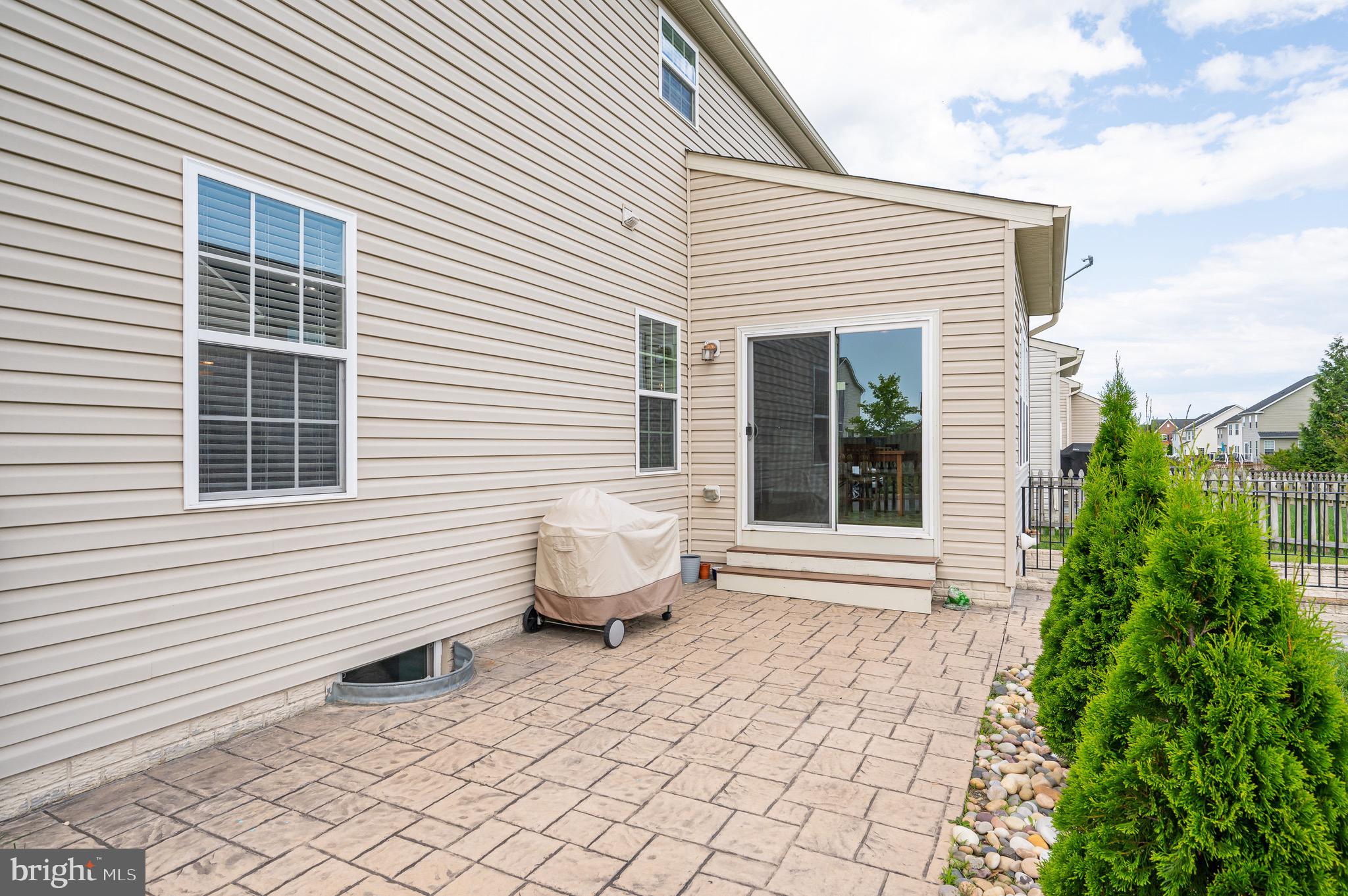 123 Lattice Dr