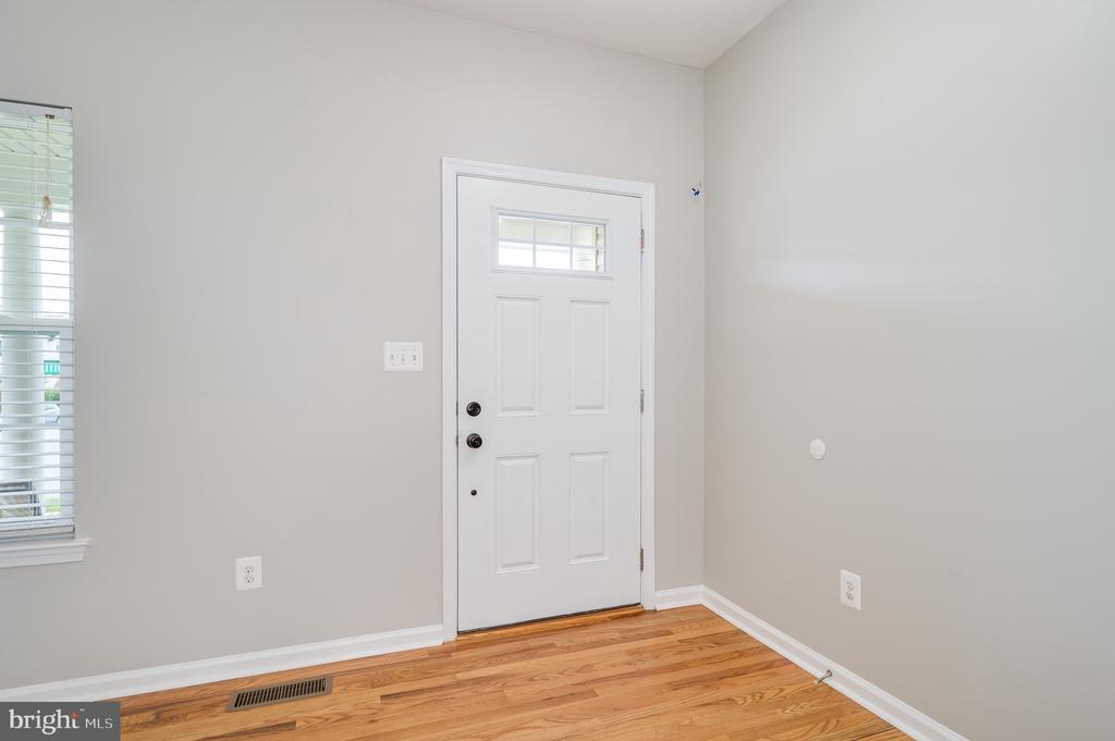 123 Lattice Dr