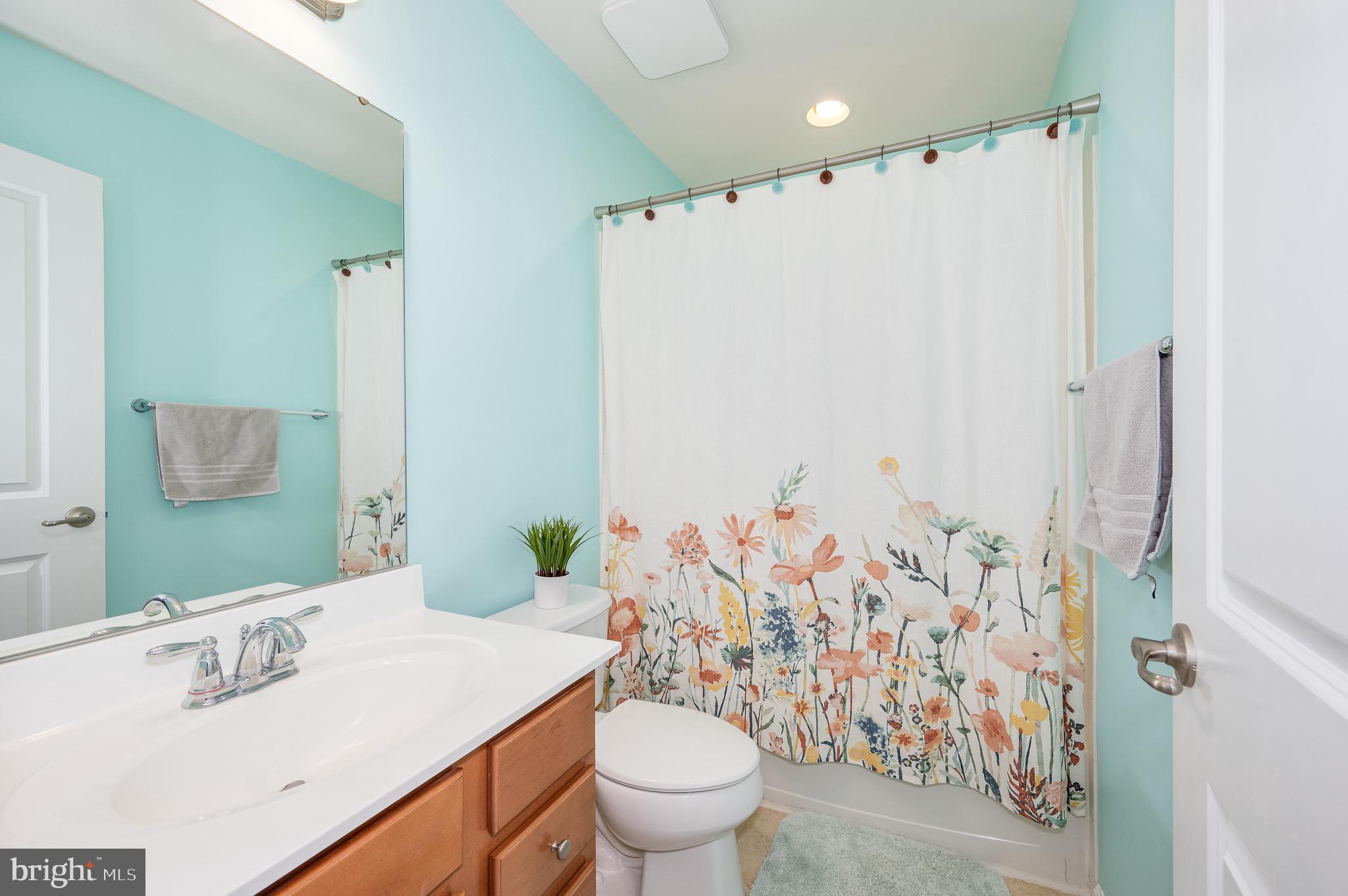 123 Lattice Dr