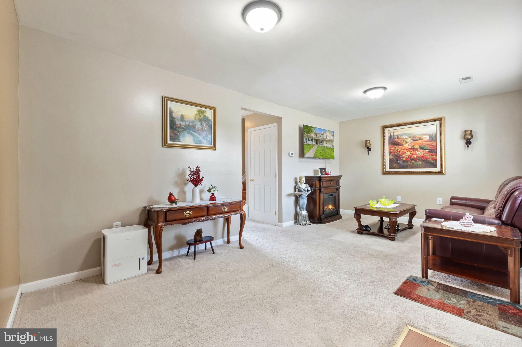 388 SURREY CLUB LANE