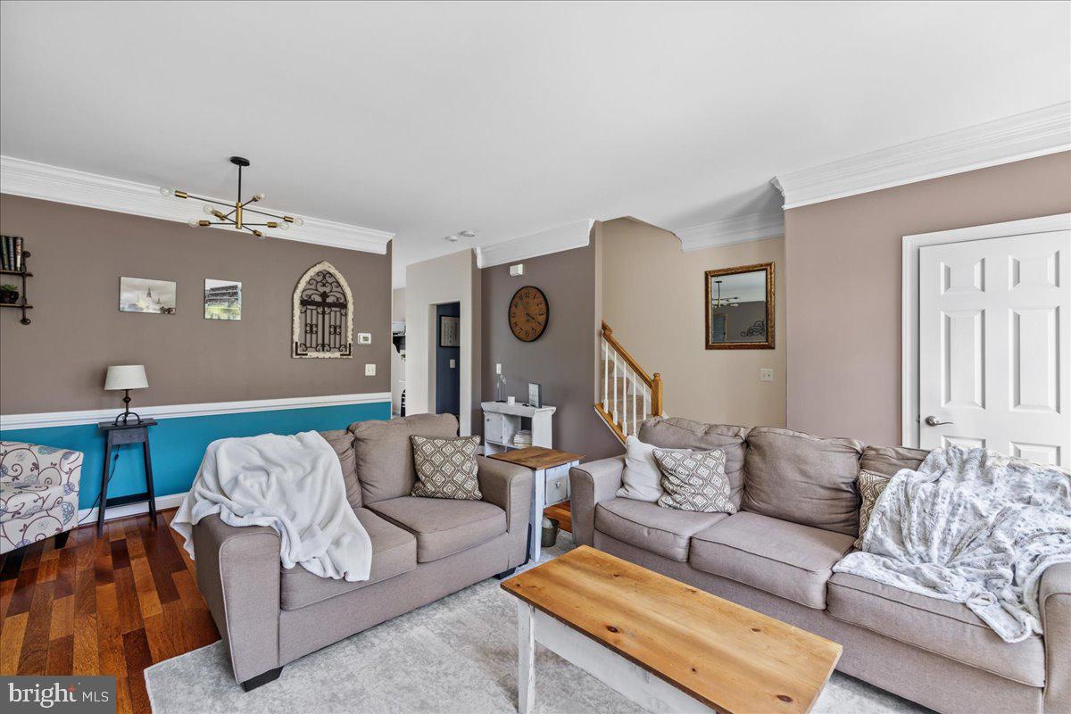 209 Cross Keys Pl