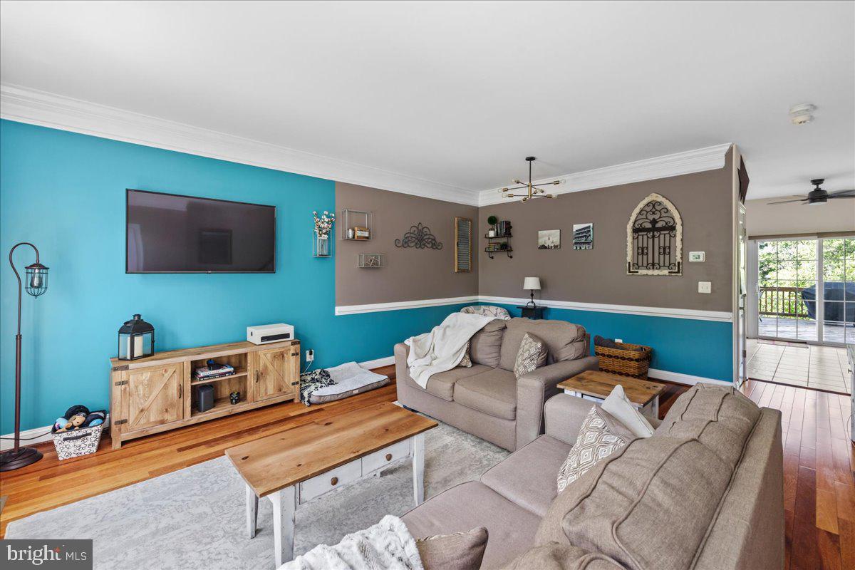 209 Cross Keys Pl