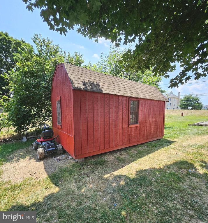 201 Valley Mill