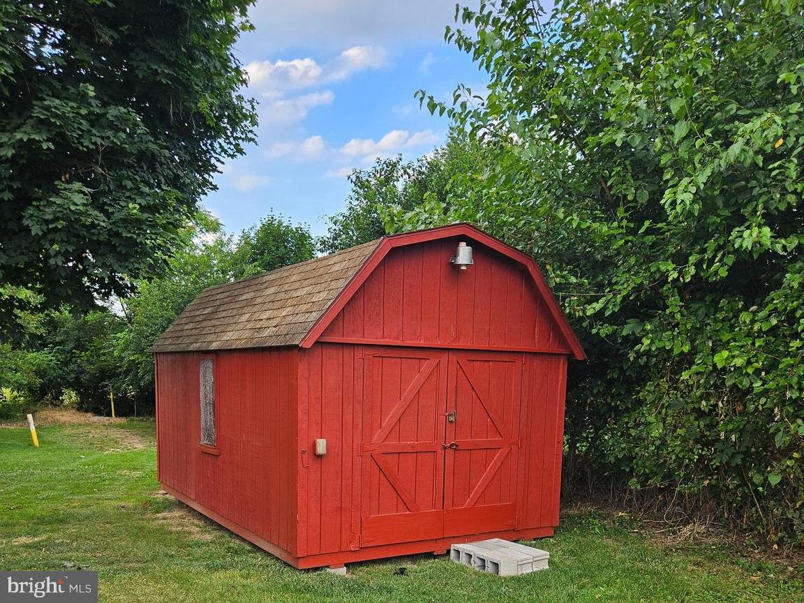 201 Valley Mill