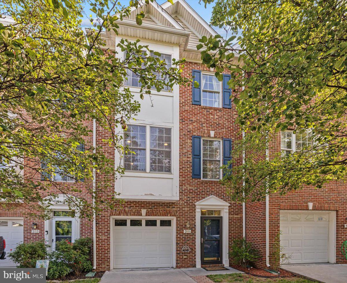 205 Cross Keys Pl