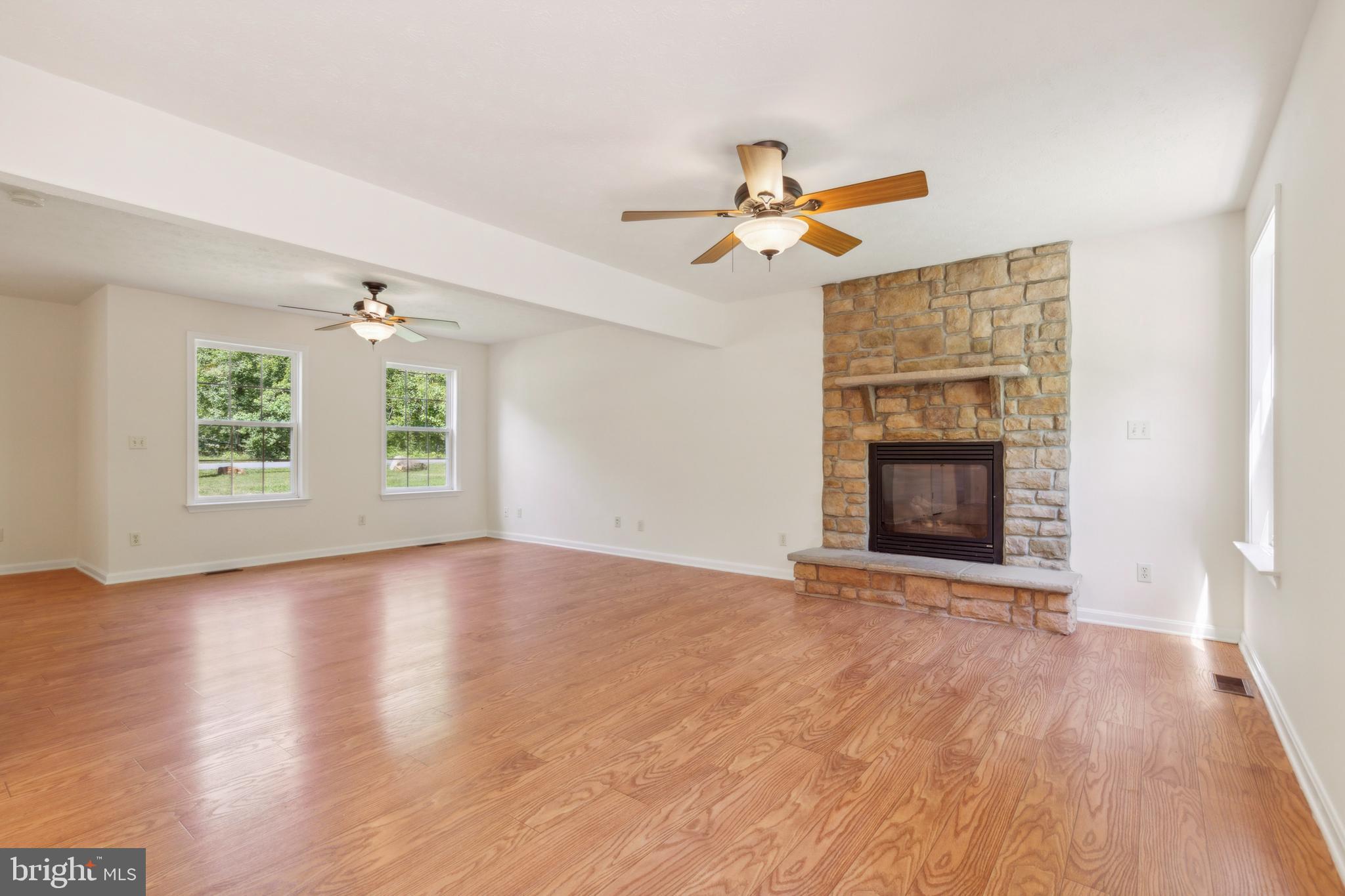 310 Mountain Falls