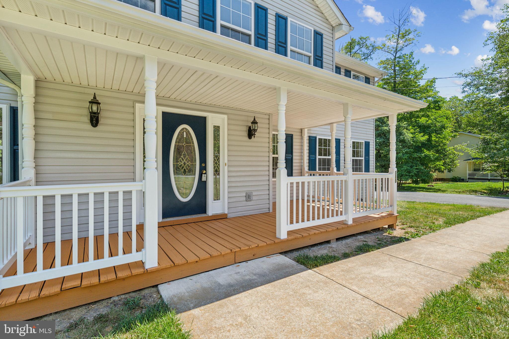 310 Mountain Falls