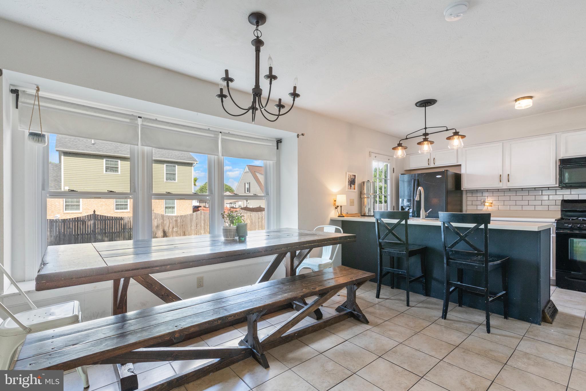 102 Tunis Ct