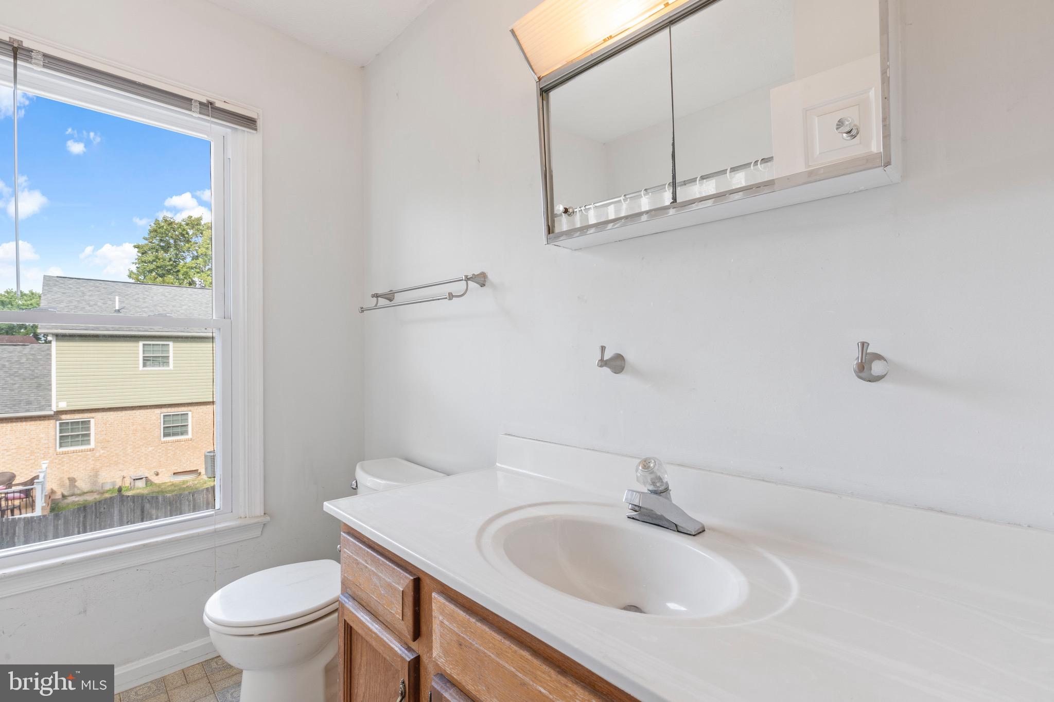102 Tunis Ct