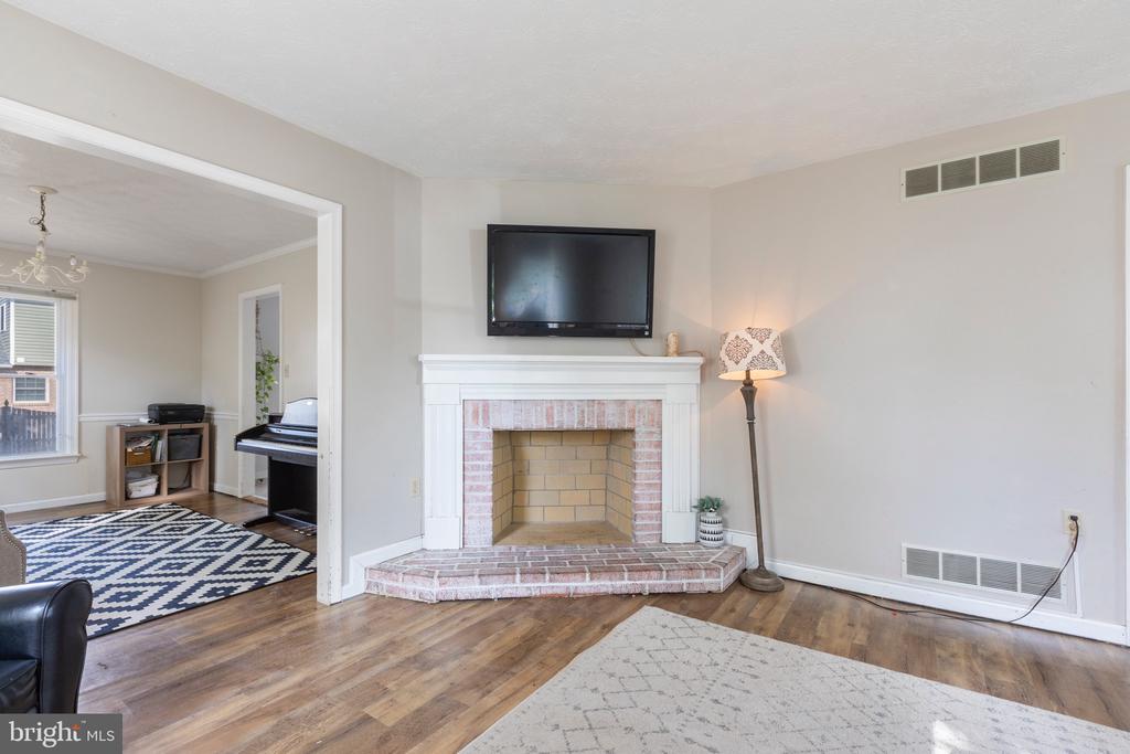 102 Tunis Ct