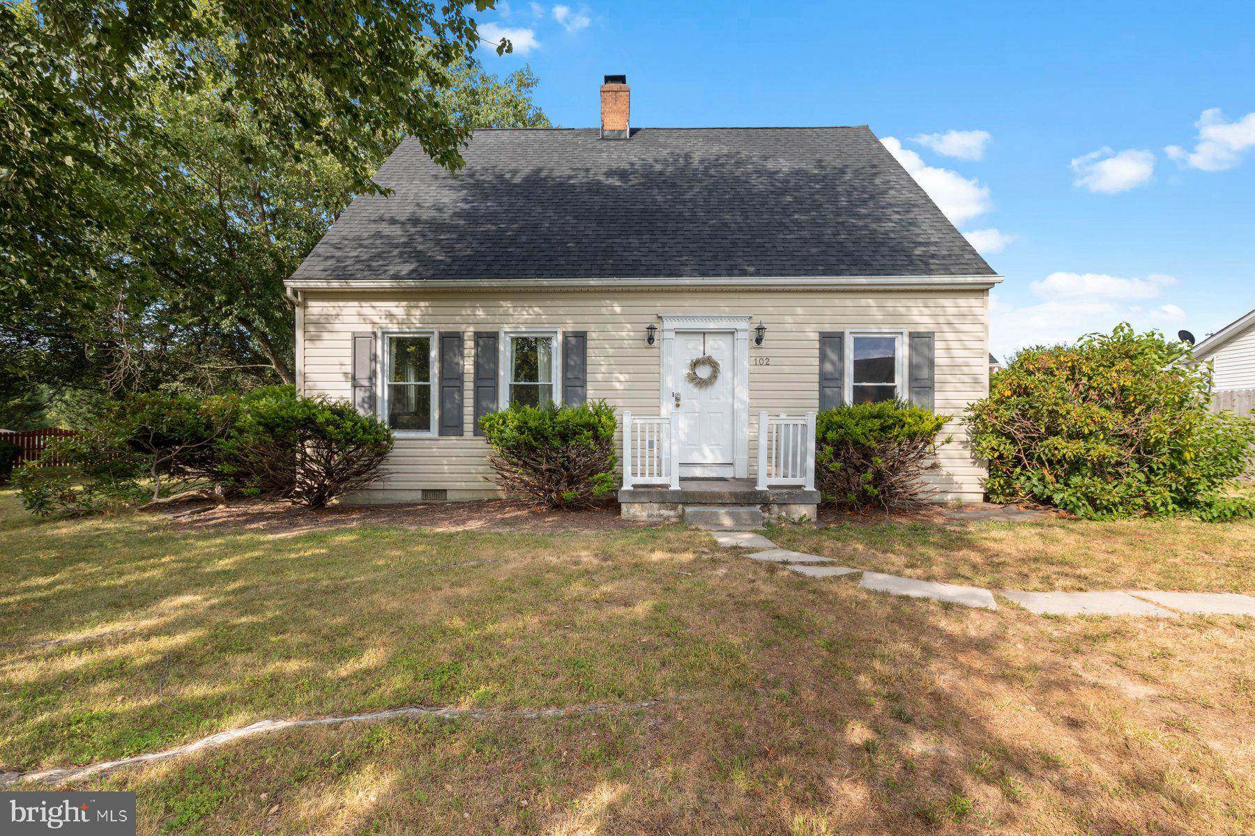 102 Tunis Ct