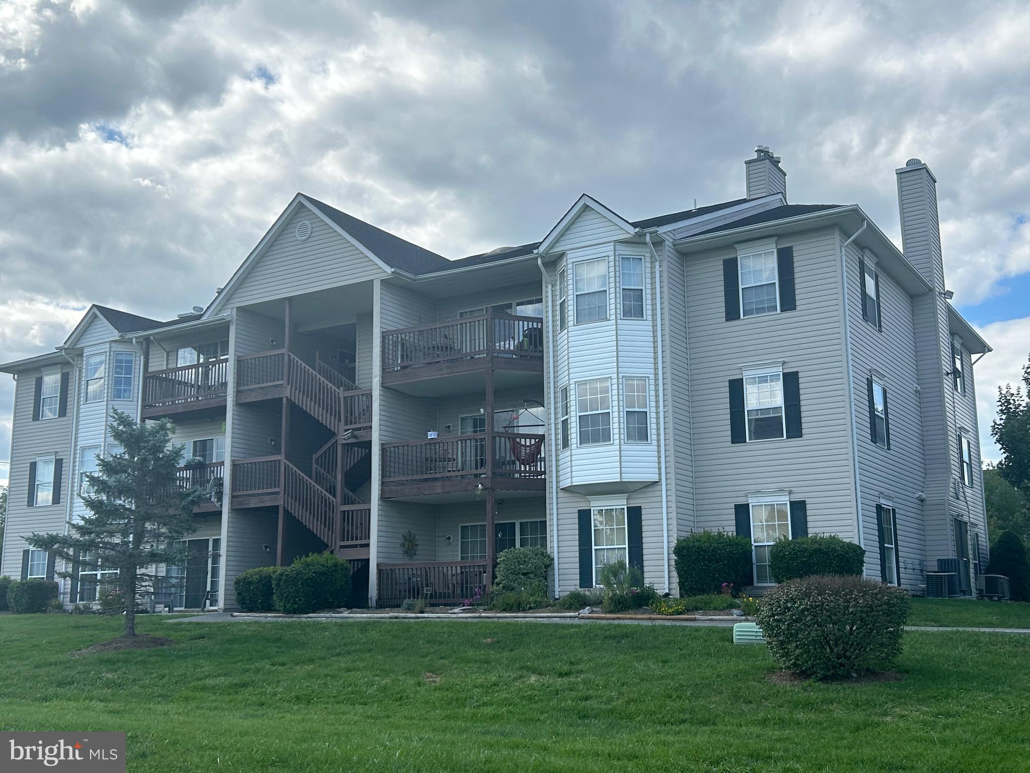 94-5 Chinkapin Dr