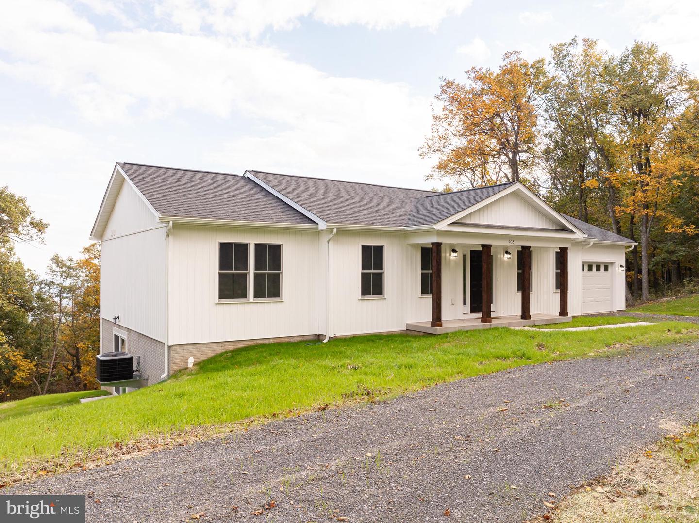 903 Rockwood Trl