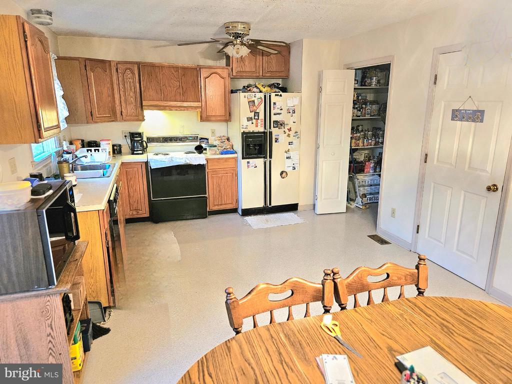 1109 Lakeview Dr