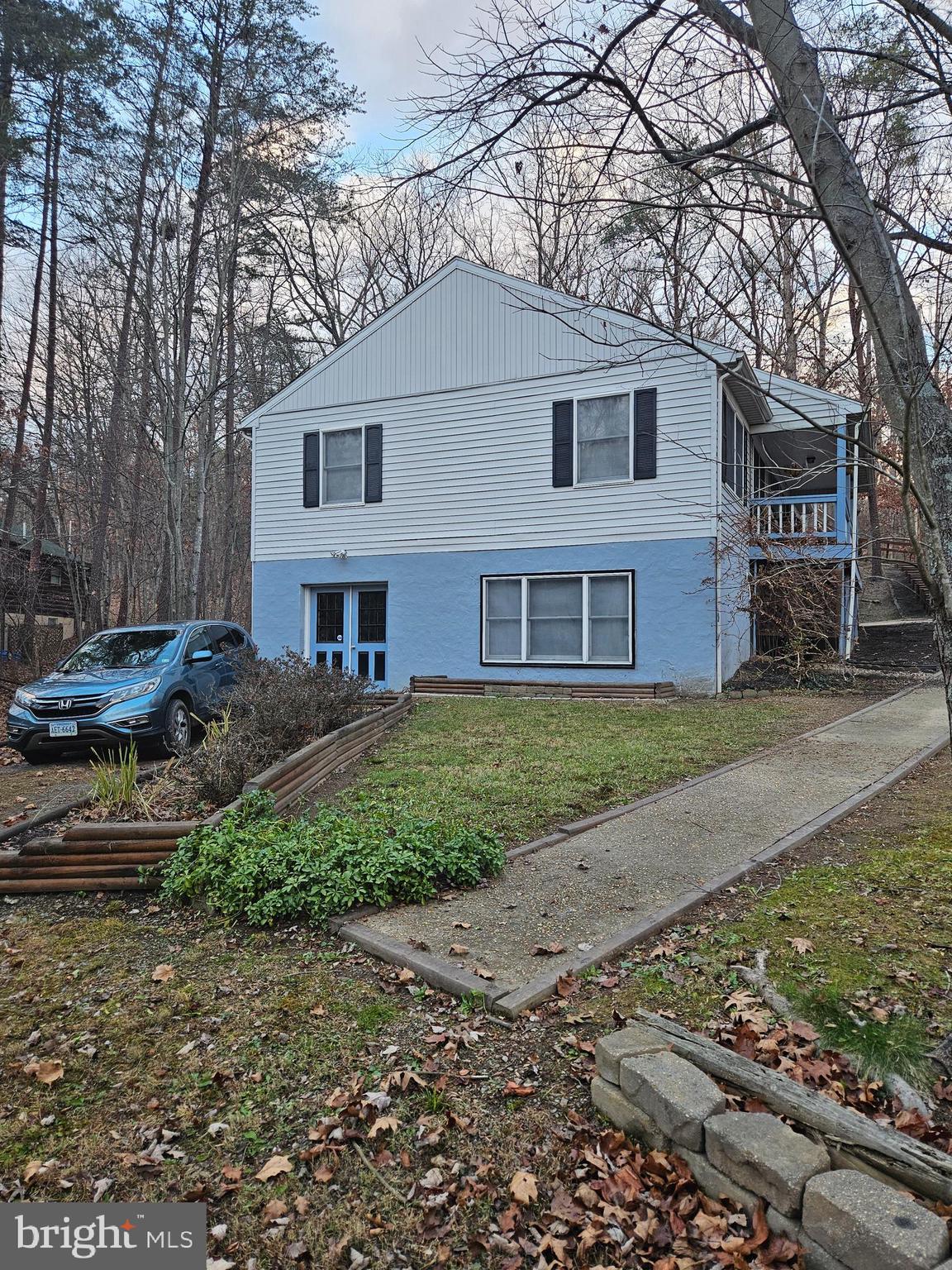 1109 Lakeview Dr