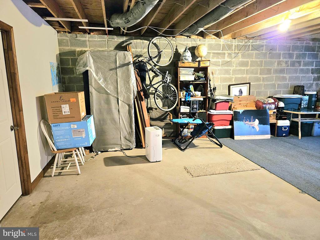1109 Lakeview Dr