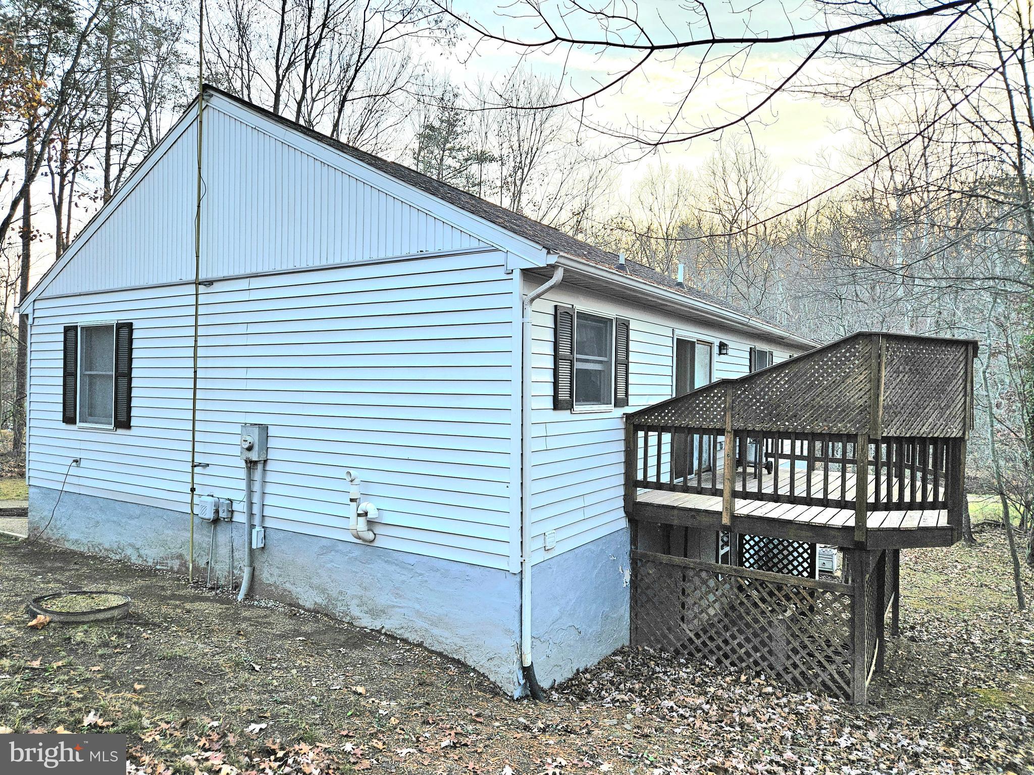 1109 Lakeview Dr