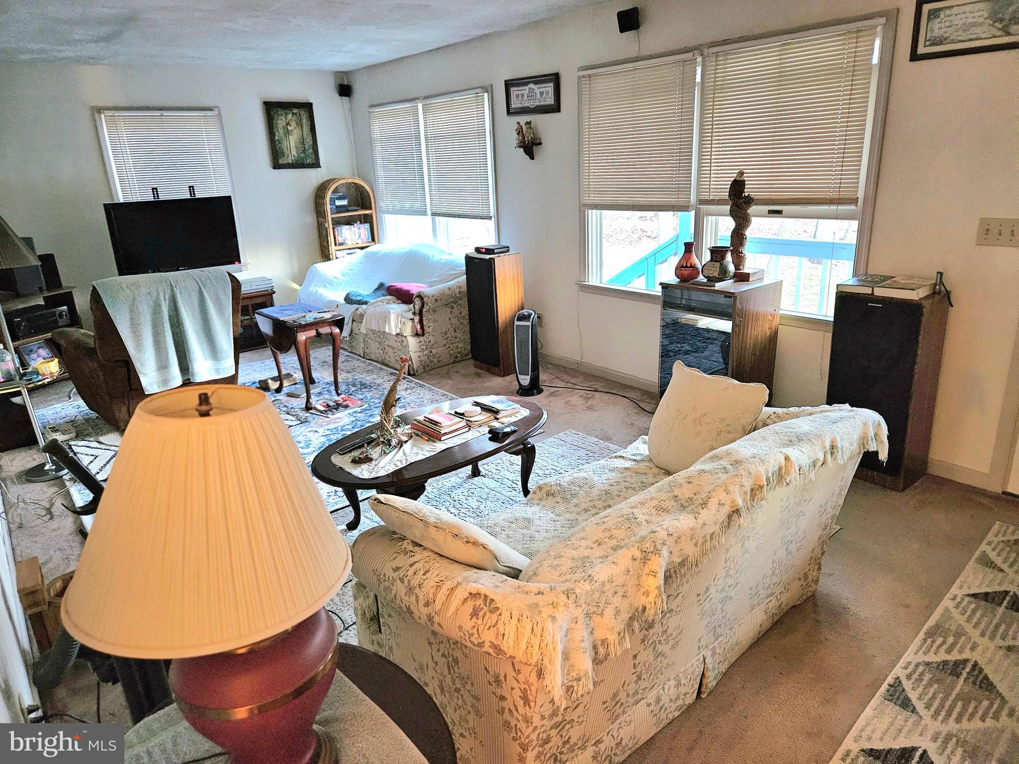 1109 Lakeview Dr