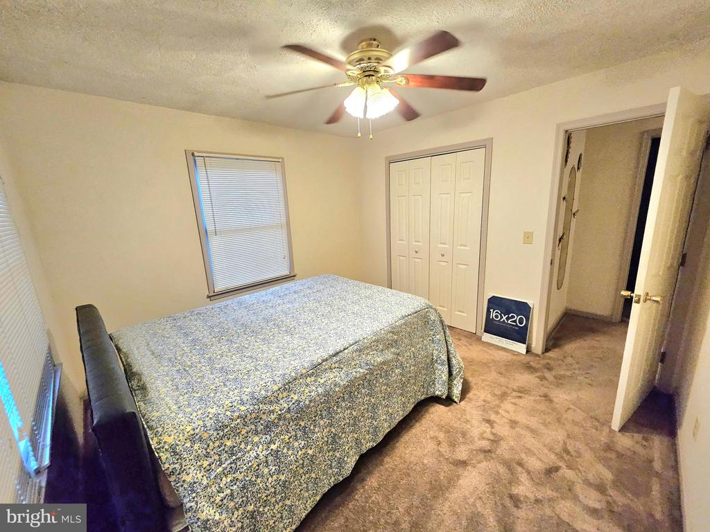 1109 Lakeview Dr