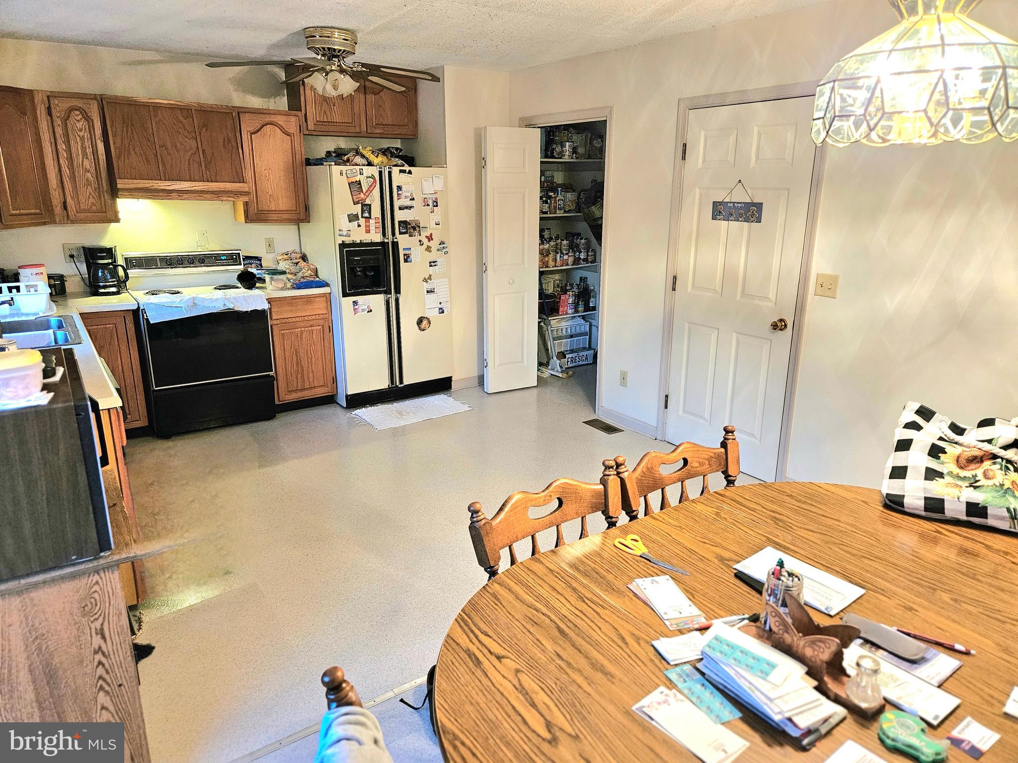 1109 Lakeview Dr
