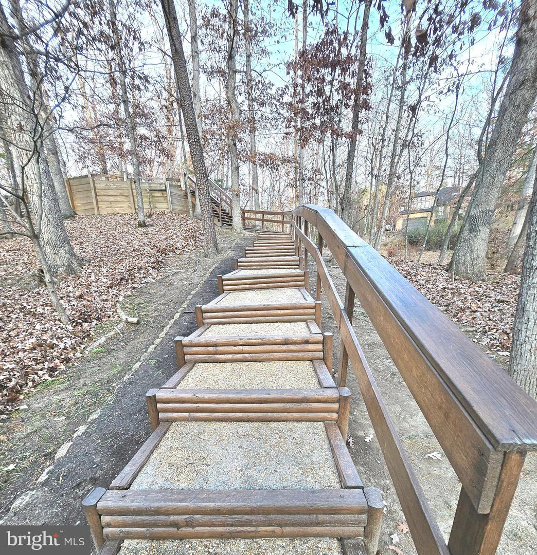 1109 Lakeview Dr