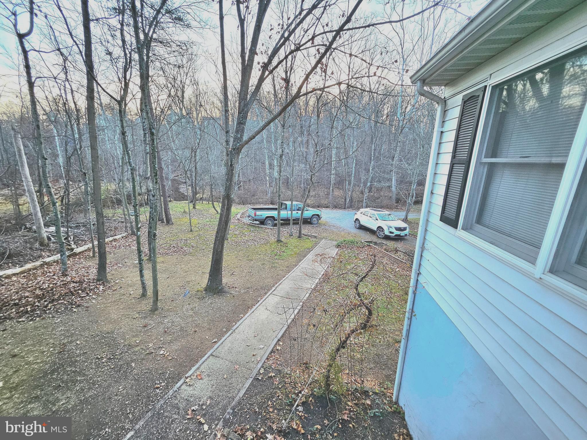 1109 Lakeview Dr