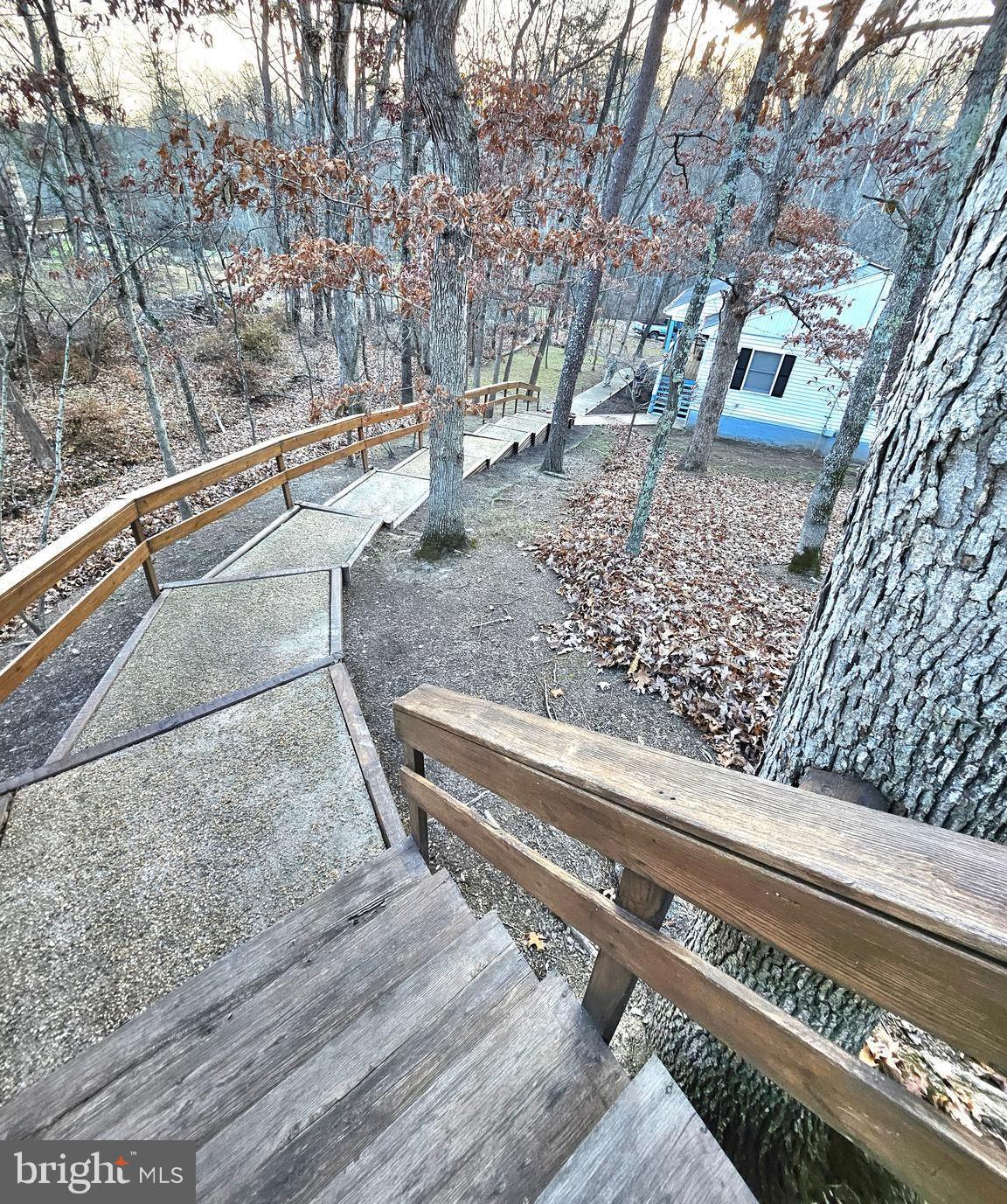 1109 Lakeview Dr