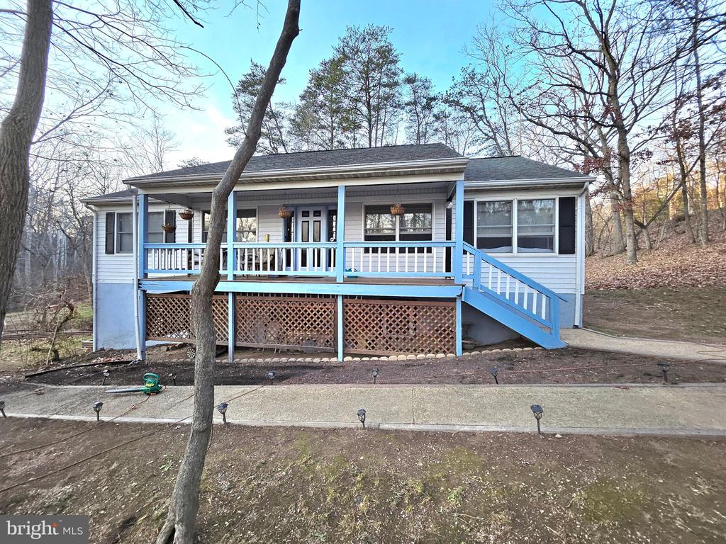 1109 Lakeview Dr