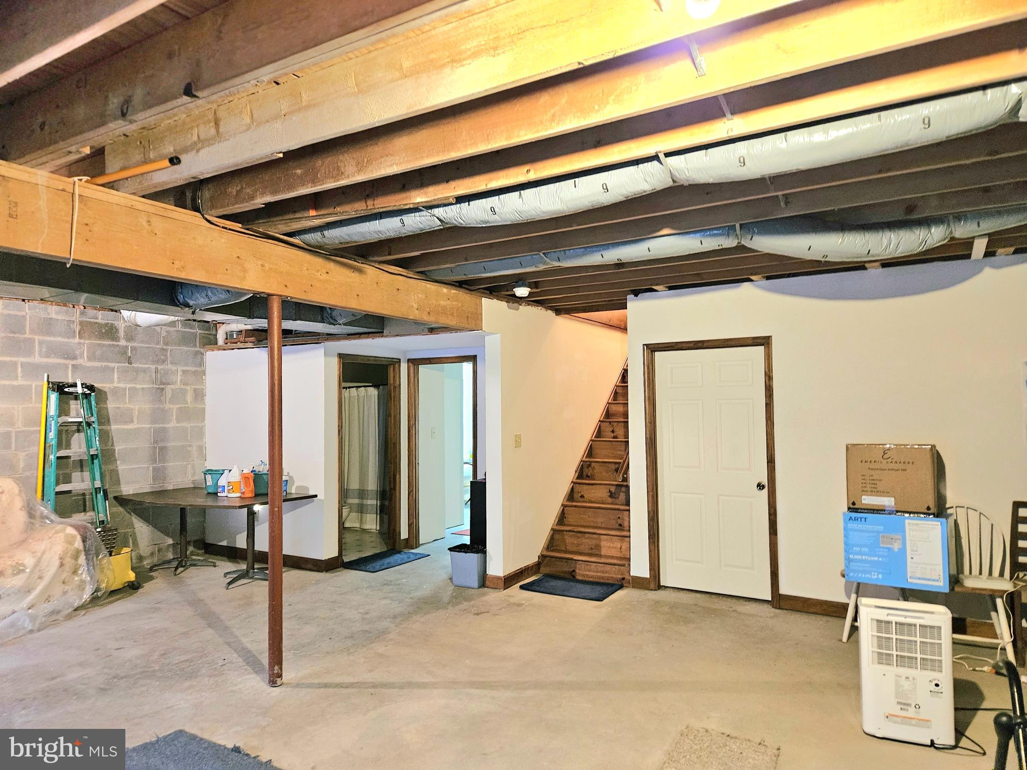1109 Lakeview Dr