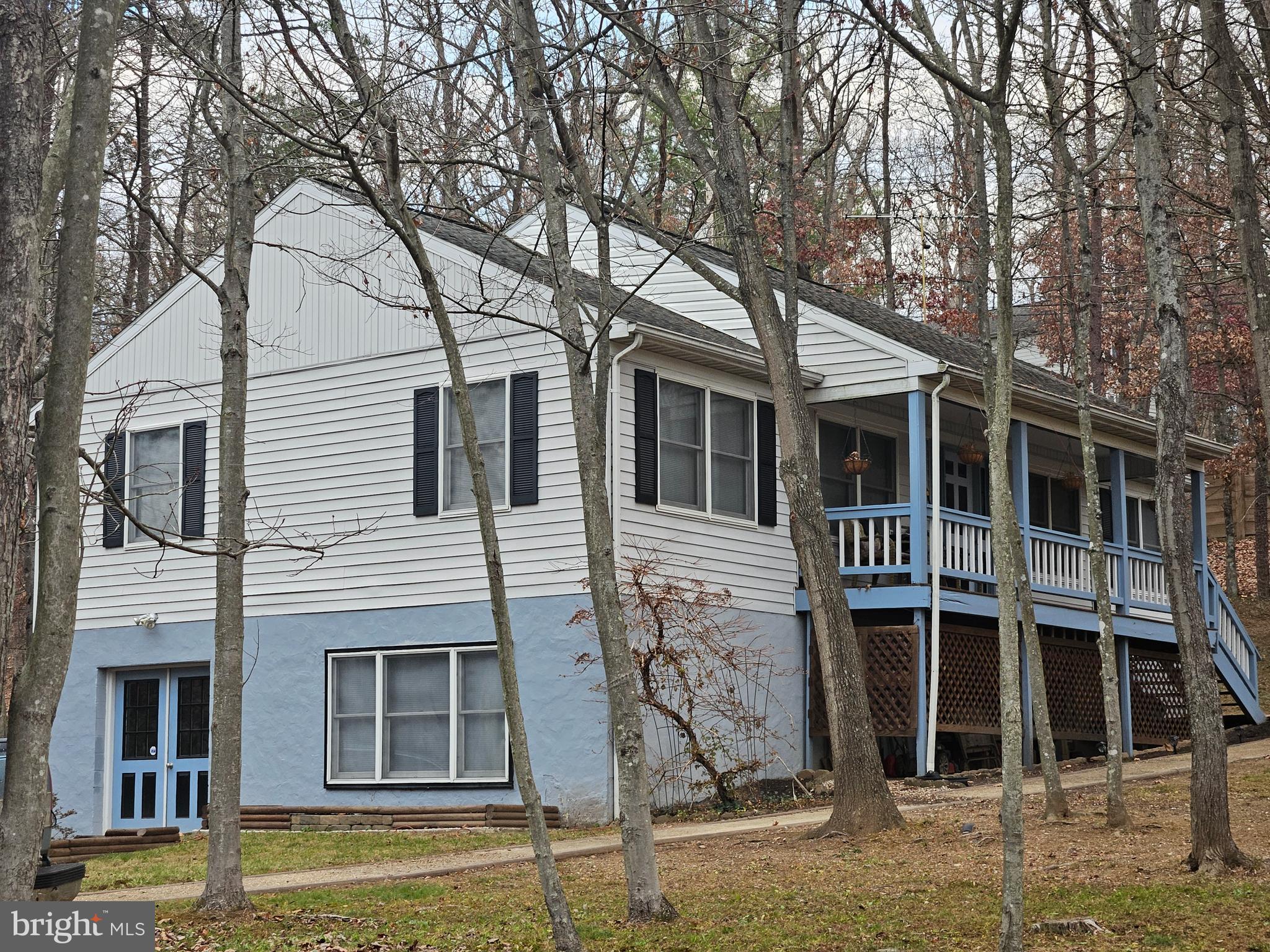 1109 Lakeview Dr