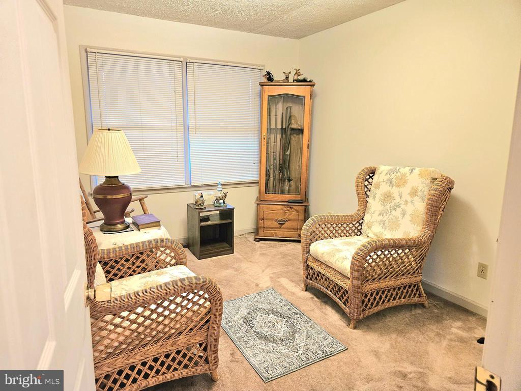 1109 Lakeview Dr