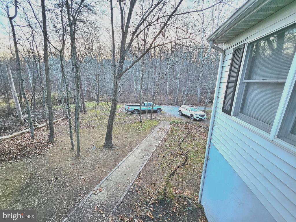 1109 Lakeview Dr
