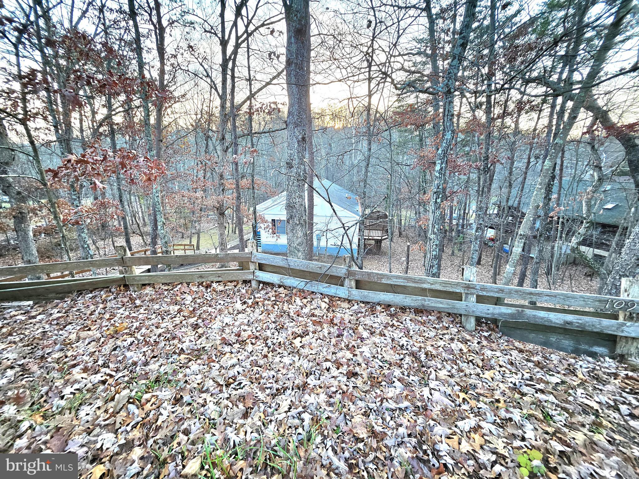 1109 Lakeview Dr
