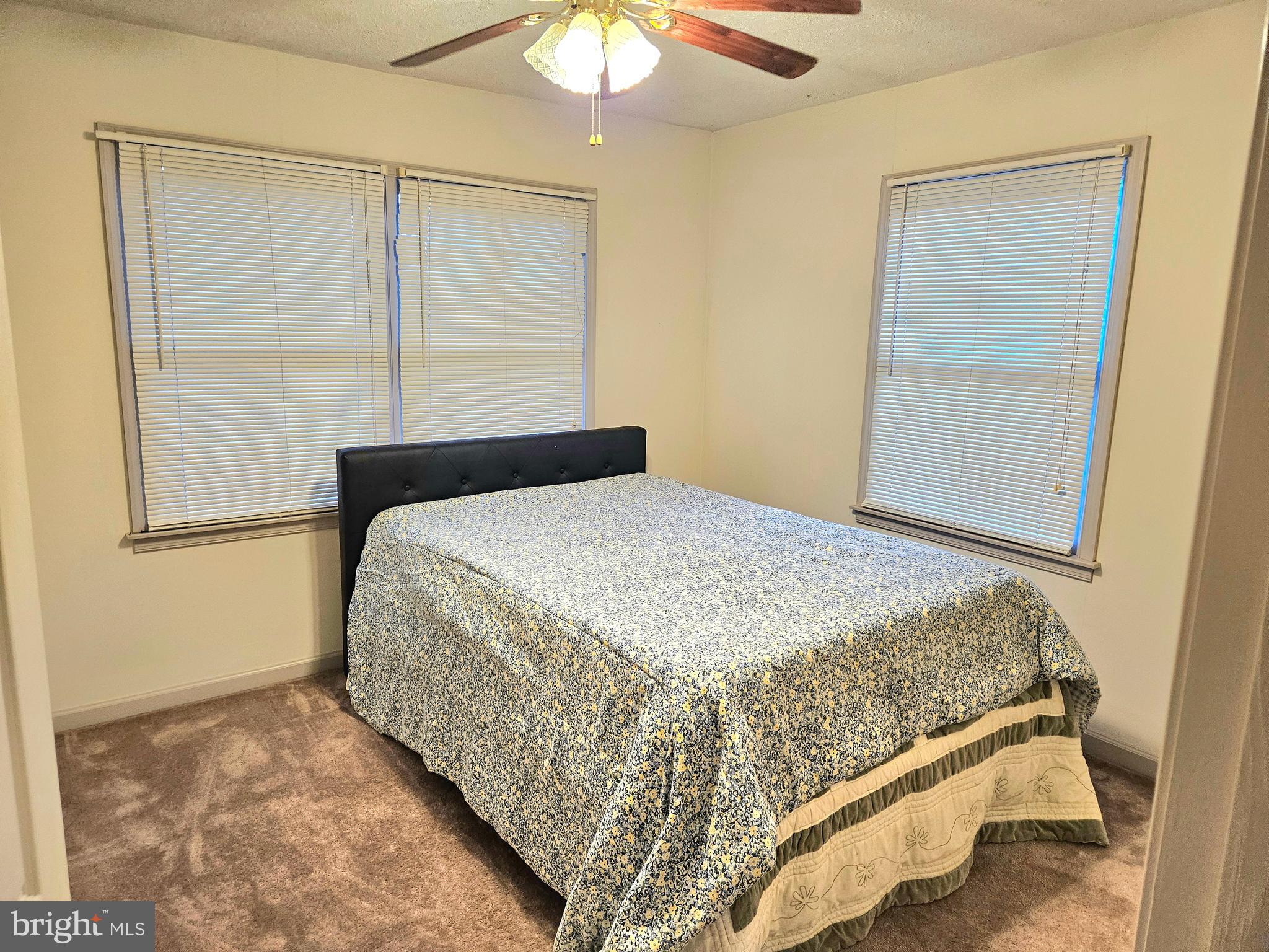 1109 Lakeview Dr