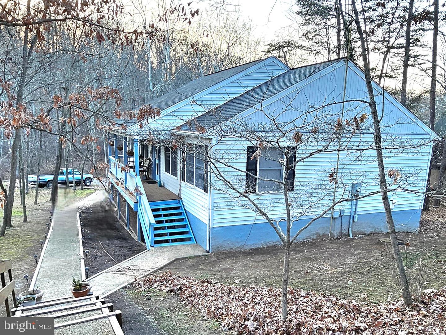 1109 Lakeview Dr