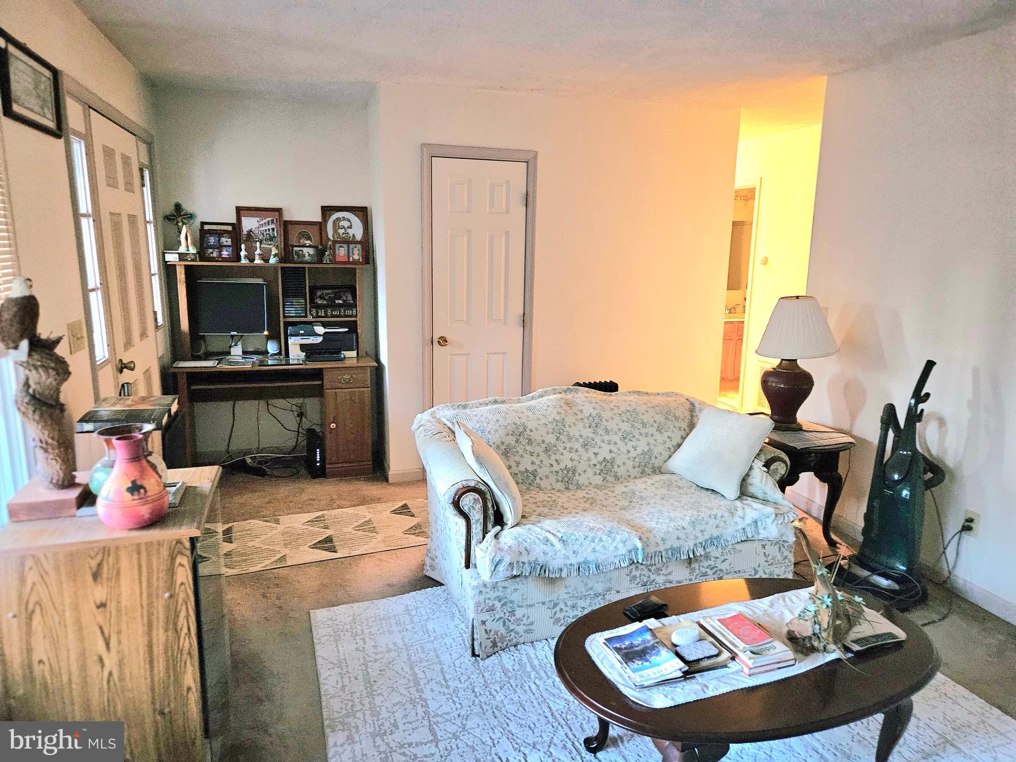 1109 Lakeview Dr
