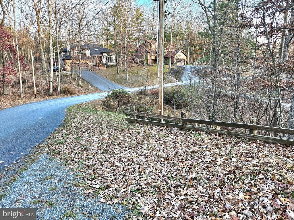 1109 Lakeview Dr