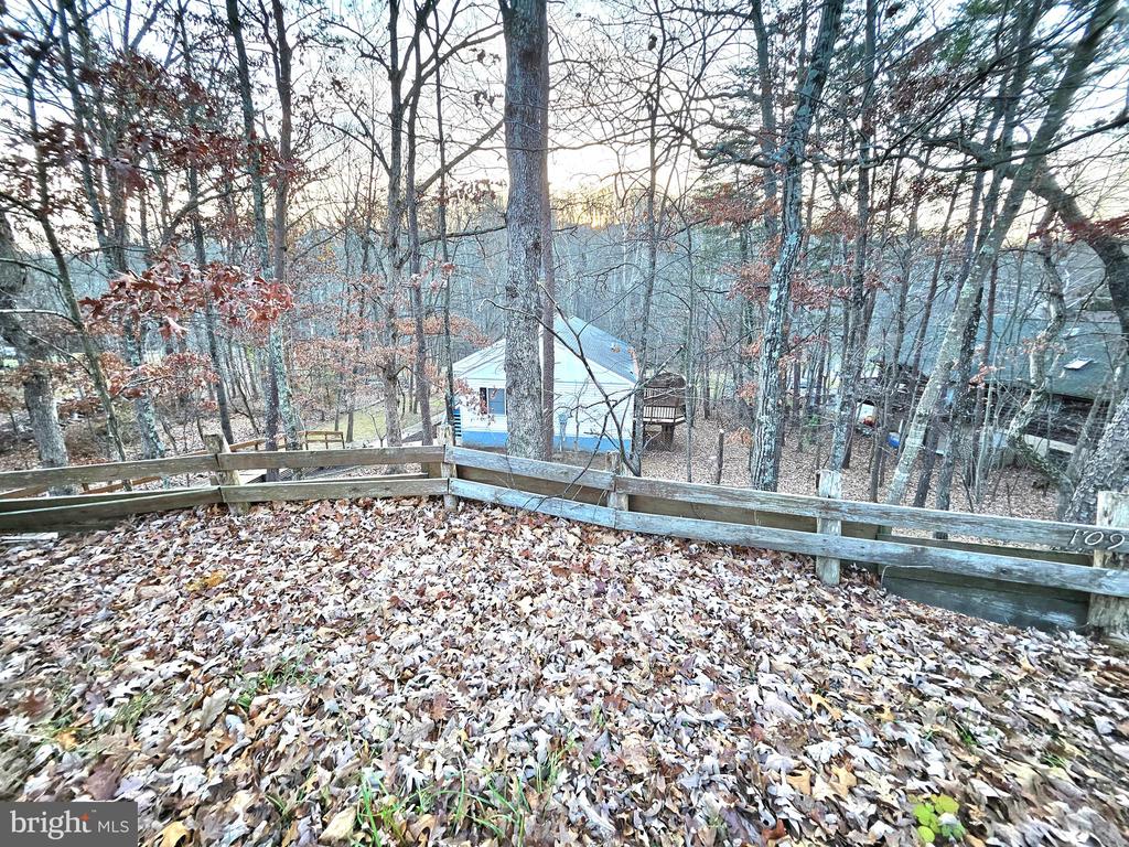1109 Lakeview Dr