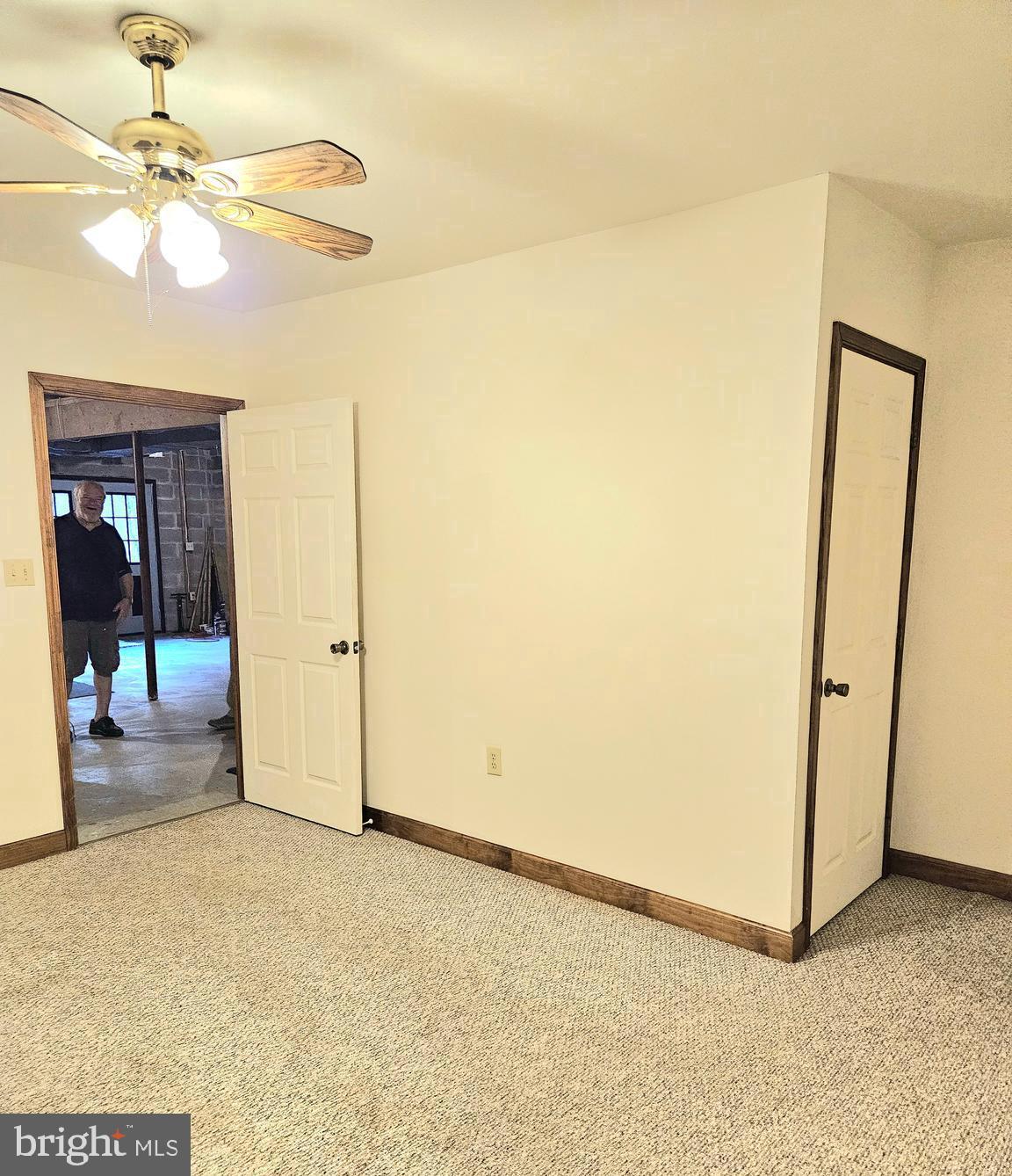 1109 Lakeview Dr