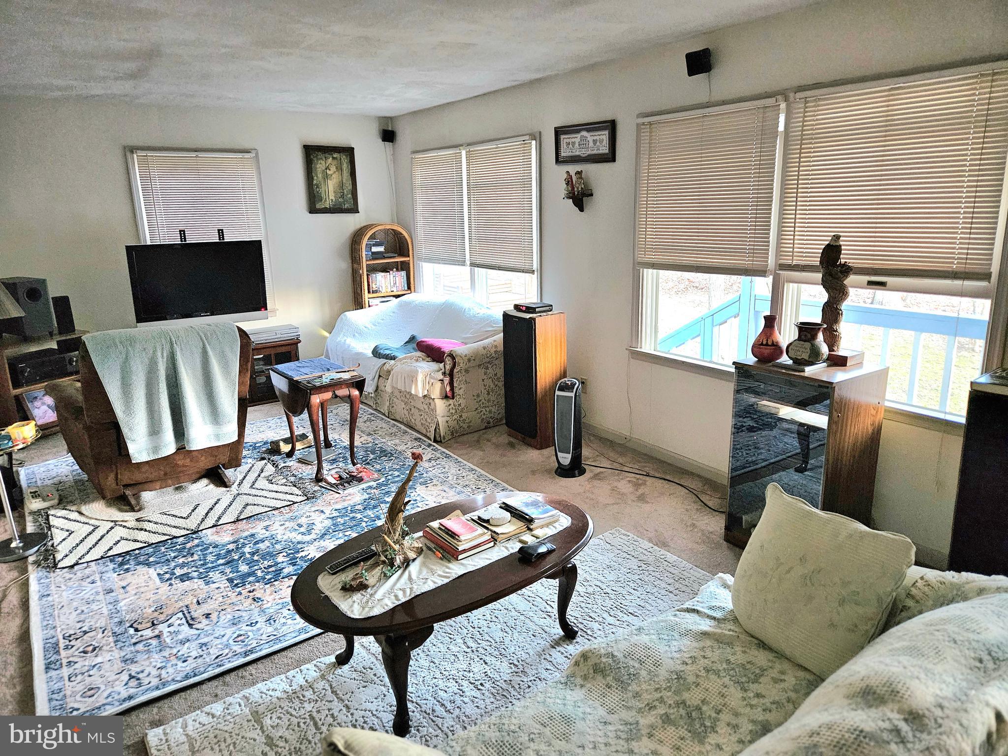 1109 Lakeview Dr