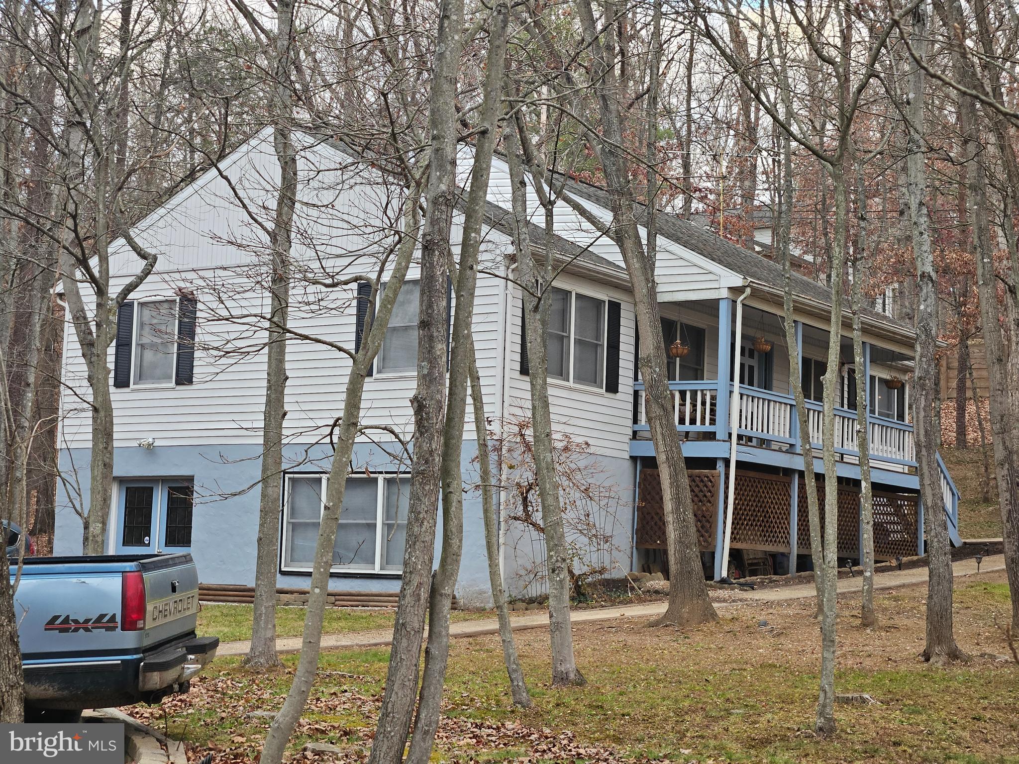 1109 Lakeview Dr